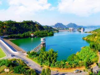 华版文化状元公益巡讲走进广东茂名(一)